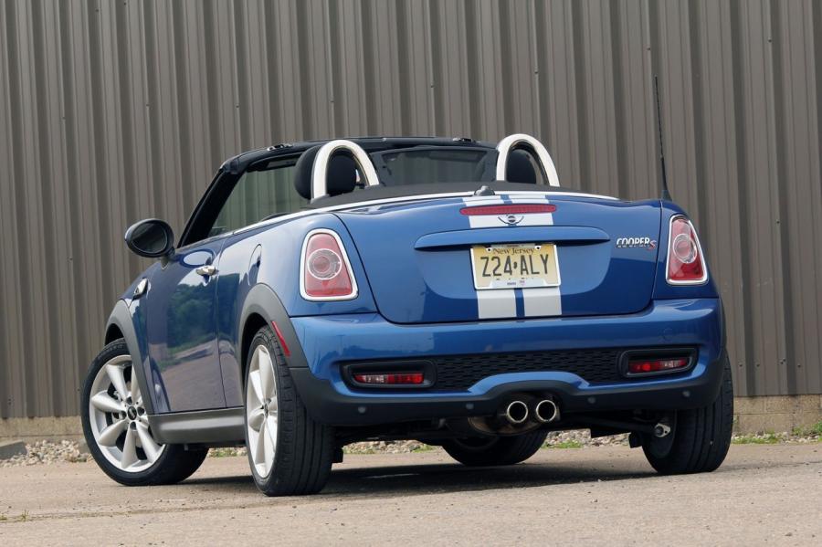  Mini Cooper S Cabrio 2012 года  (фото 15 из 51)